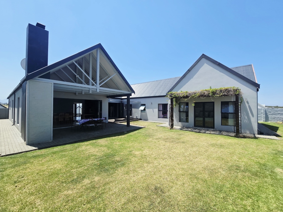 4 Bedroom Property for Sale in Kingswood Golf Estate Western Cape